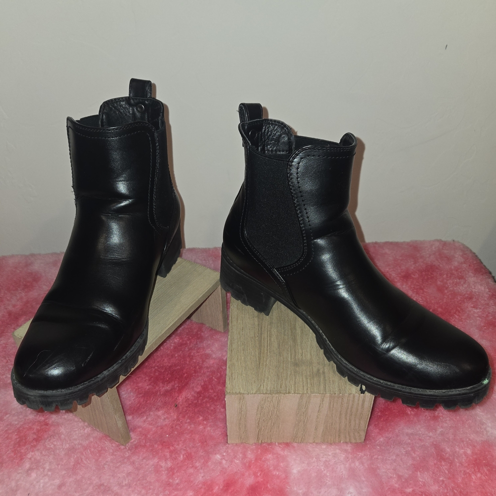 Black Boots